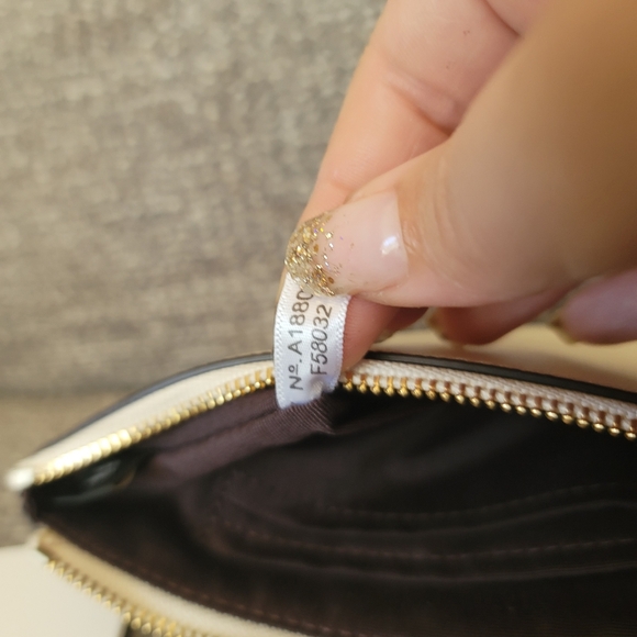 Coach Chalk Leather Corner Zip Wristlet NWT - Picture 3 of 12